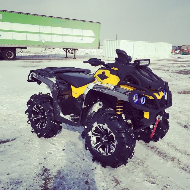 Ready for tomorrow's #snow #rip 2015 #canam #outlander #xmr #800r #amrracing #tigertail #angeleyes #rigidindustries #gorillaaxle #SwampDonkeys Off Road Club: @webez9 @tomdrich @chriscross4653 @timmerlegrand @smithjaret