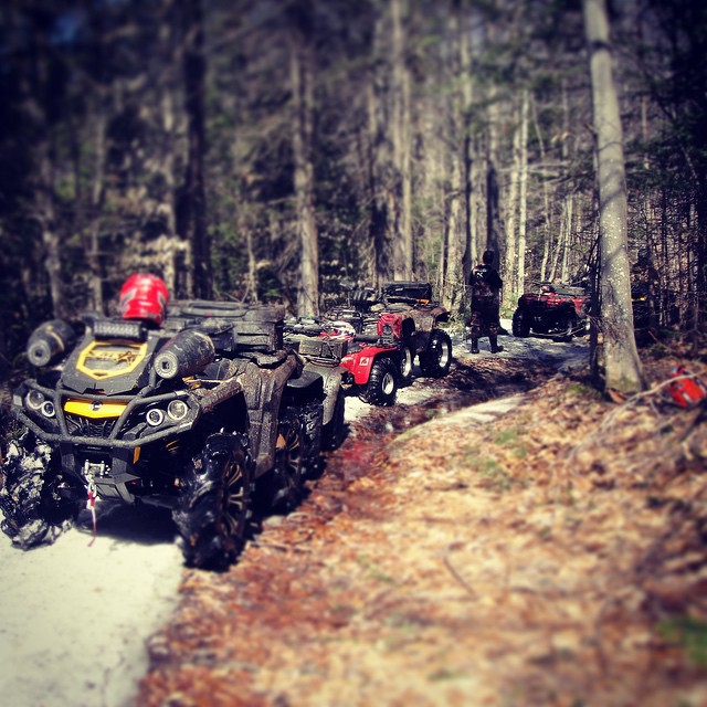 Trail side beer break 2015 #canam #outlander #xmr #800r #amrracing #tigertail #angeleyes #rigidindustries #gorillaaxle #SwampDonkeys Off Road Club: @webez9 @tomdrich @chriscross4653 @timmerlegrand @smithjaret