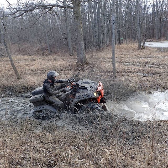 Breaking the ice in #2WD #SwampDonkeys