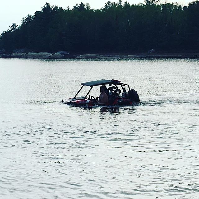 @swampdonkeygrizz washing off his #rzr900 #swampdonkeys