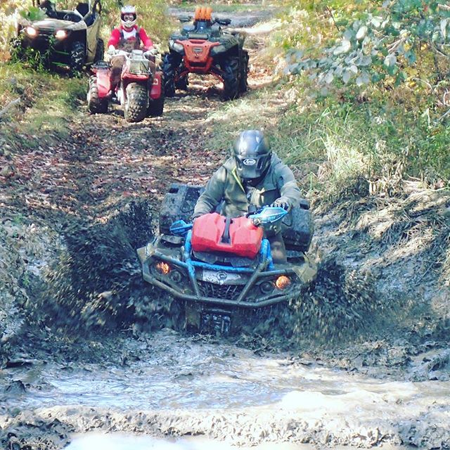 @mrjohnheath ripping the #canam #xmr #1000 thru a water hole #swampdonkeys off road club