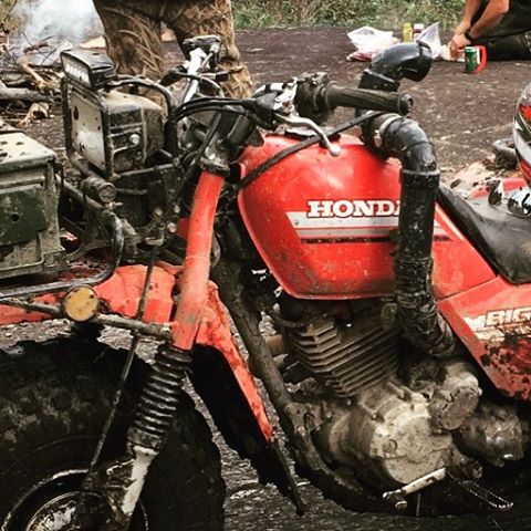 This #Honda #bigred has some #cool #shit on it. Check out @chriscross4653 for more pics of his #swampdonkeys three wheeler from #1985