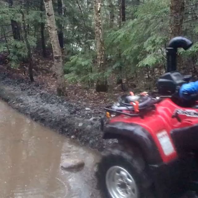 Taking foreman through a deep hole. Snorkel works!!!