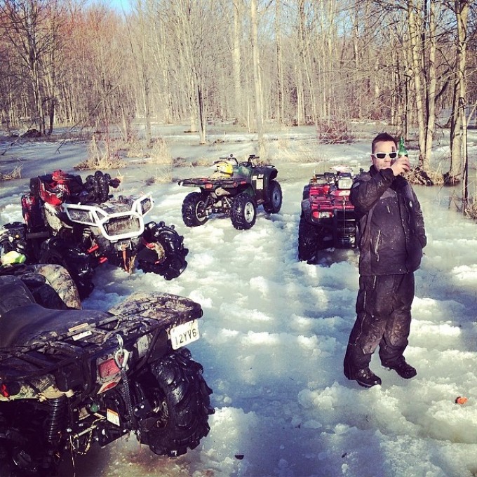 Time for a break #swampdonkeys #polaris #scrambler850 #honda #arcticcat #yamaha #beer