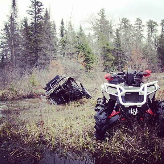 @timmerlegrand flexing for a poser shot or did he just fall off? #swampdonkeys #scrambler850 #arcticcat #catvos #gorillaaxle