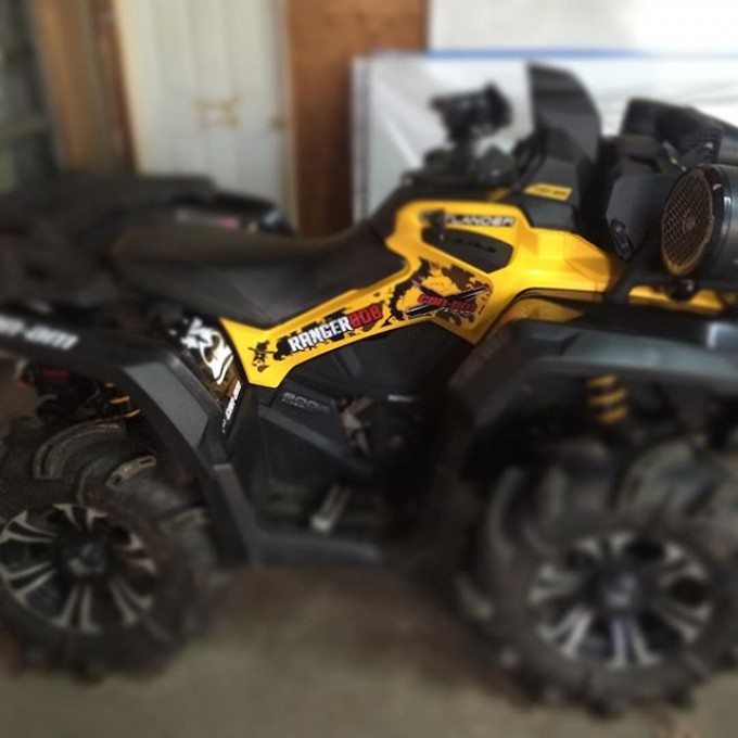 Sneak peak 2015 #canam #outlander #xmr #800r #tigertail #angeleyes #rigidindustries #gorillaaxle #SwampDonkeys Off Road Club: @webez9 @tomdrich @chriscross4653 @timmerlegrand @smithjaret adam.stanley549