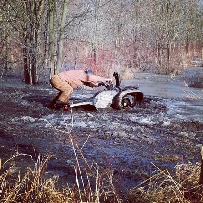 Careful not to get your boots wet @swampdonkeygrizz – Photo taken 2014 #swampdonkeys #yamaha #grizzly #700