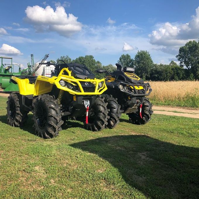 2015 Vs 2019 model years. #canam #xmr #swampdonkeys #mudmachine