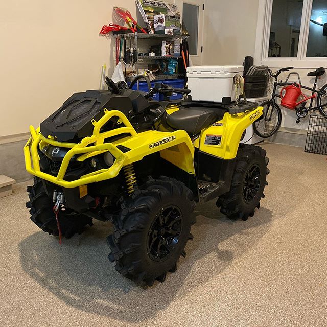 Nice thing about a new quad is there isn’t much to get ready. With 40km on it. This will be its first true test. Cooler strapped to the back for Popsicles and Diet Coke.