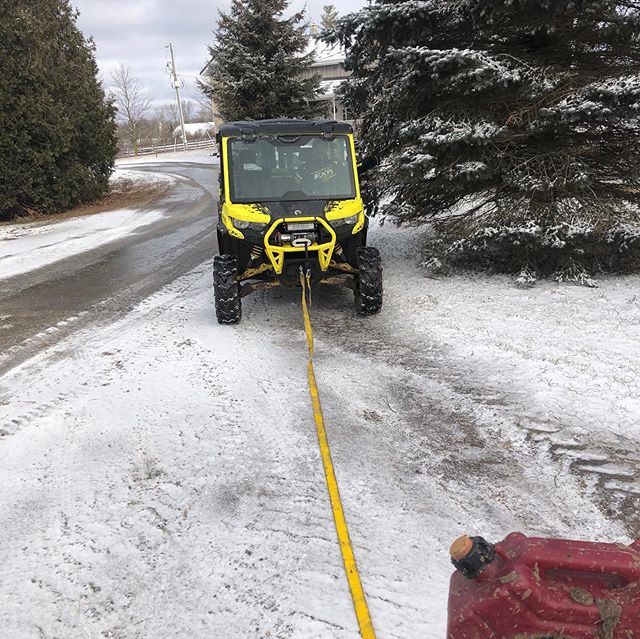 So this happened again for the second week in a row. Embarrassing that a #Honda pulled the #canham home. Looks like the problem migh have finally been found. #canam #defenderxmr #CanAmMonsters #SwampDonkeys